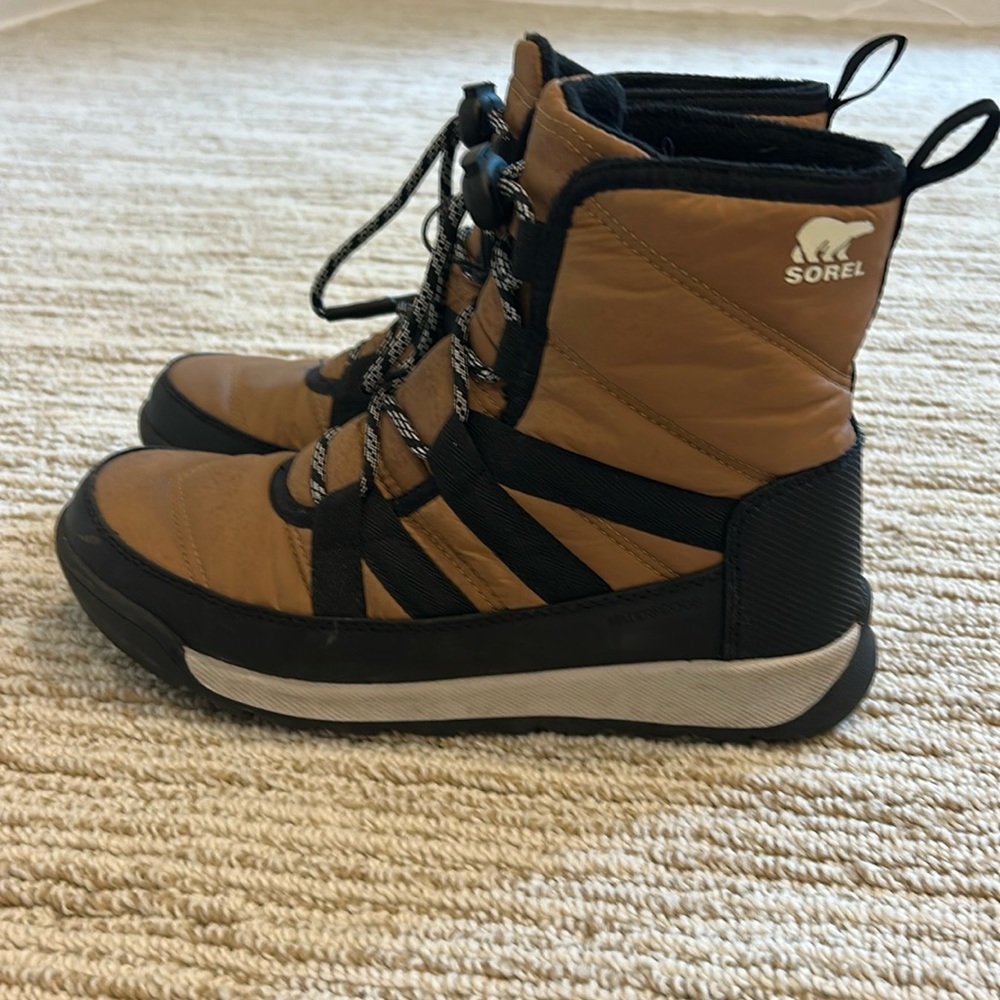 Sorel boots size 3